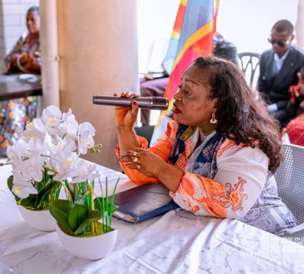 Inclusion en marche : Irène Esambo obtient un quota de 10 % à l’ONEM et mobilise les PVH pour le dialogue national